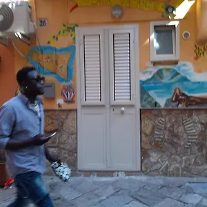 Casa Mercato Ballaro’ , Palermo Italia